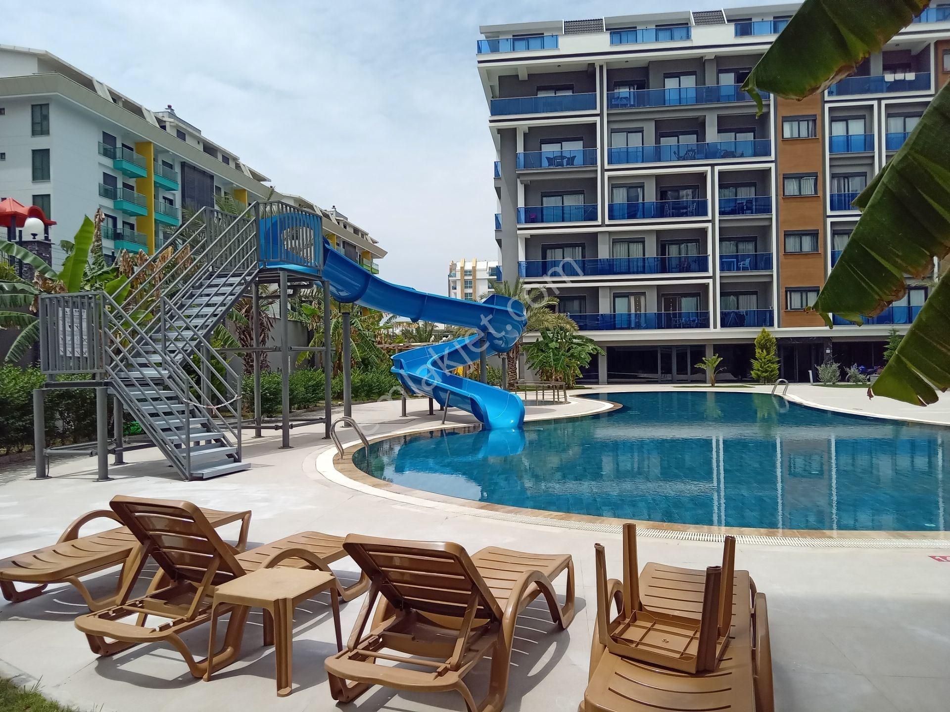 Kiralık, Modern Vega Style Sitesinde, Eşyalı Denize Sadece 50 Mt. Mesafede Yeni 1+1 Daire - Görsel 2