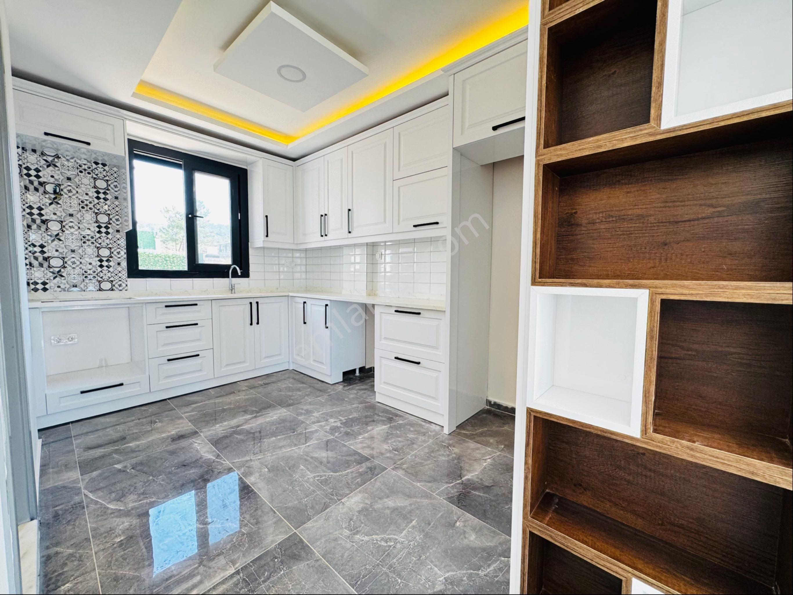 Akbük’te Denize Yakın Sıfır 3+1 Deniz Manzaralı Villa – Geniş Bahçeli & Verandalı - Görsel 22