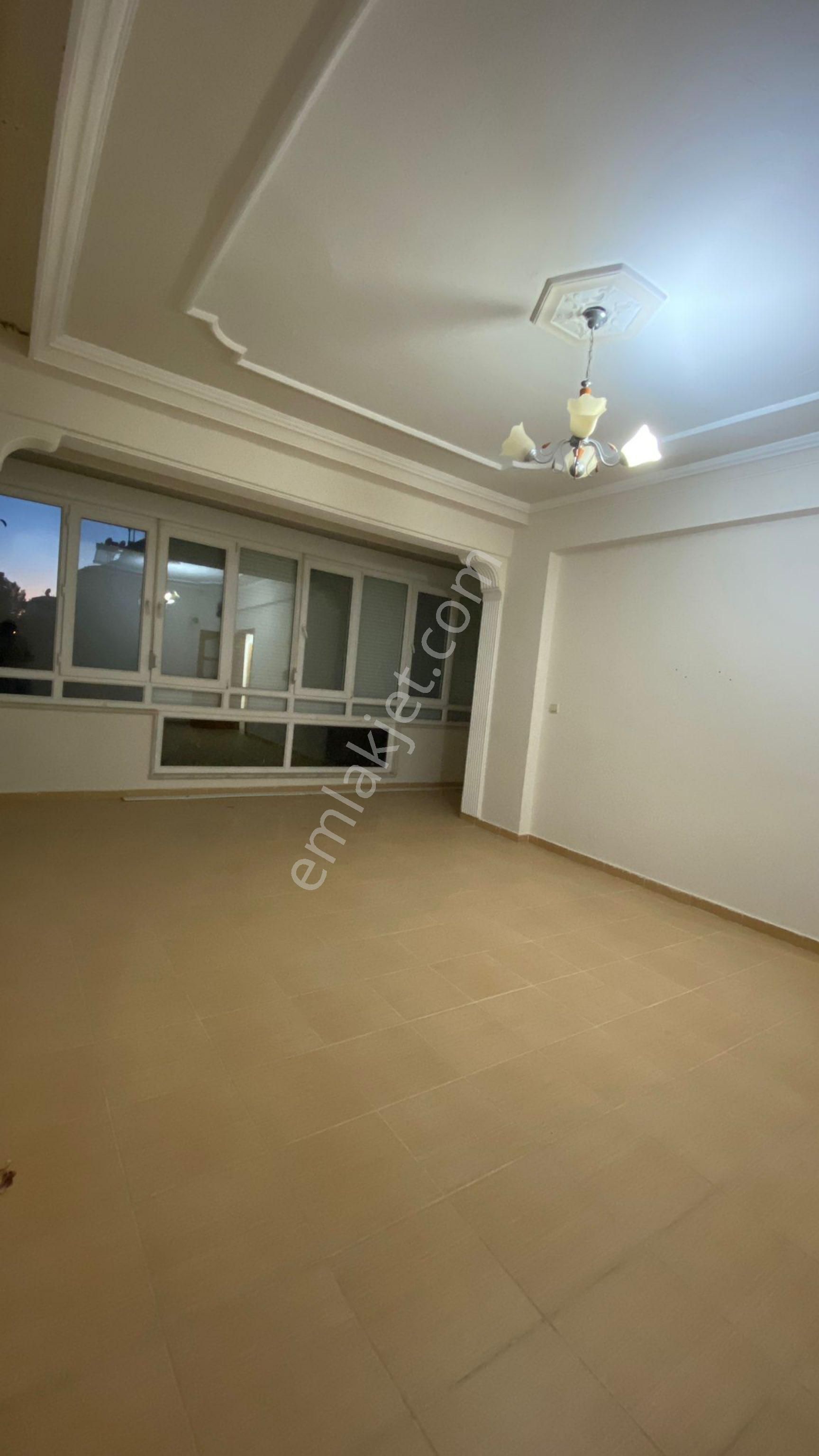 Aes Gayrimenkul’den Üniversite Bölgesinde Kiralık 3+1 Ara Kat - Görsel 3