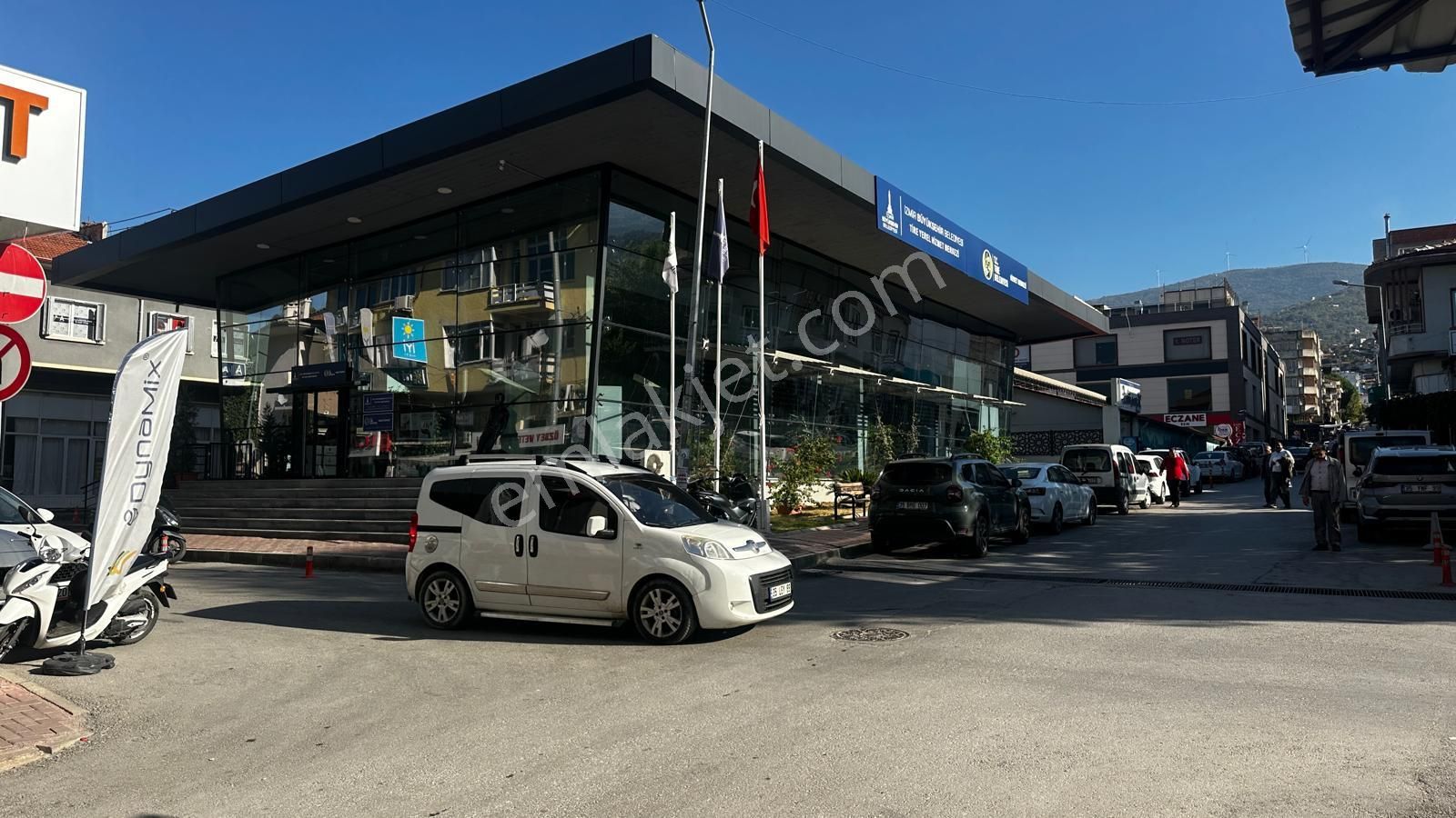 Tire Belediyesi Karşısında 5 Bağımsız Bölümlü Satılık Bina - Görsel 8