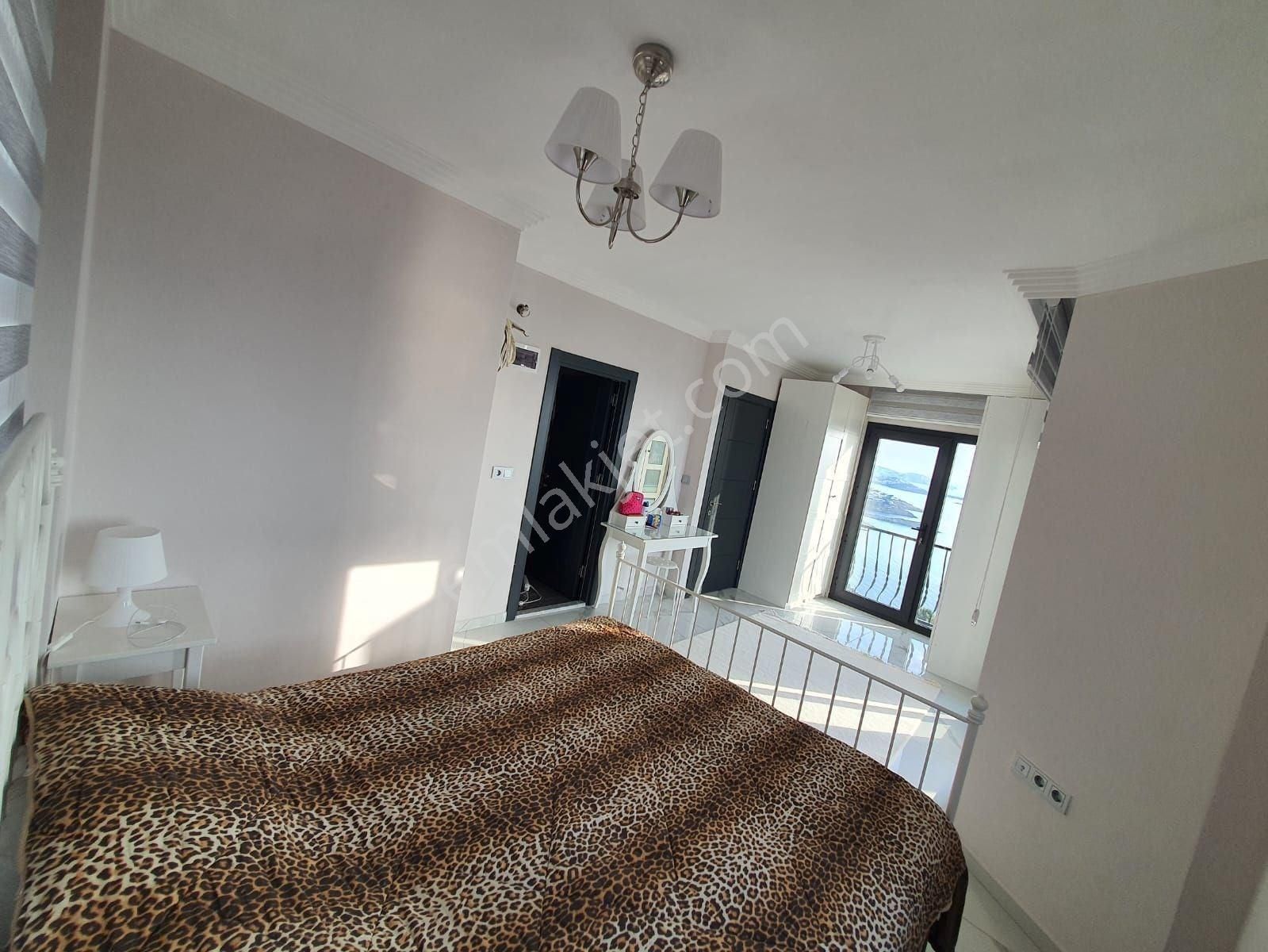 Bodrum Gündoğan Kızılburun Satılık Manzaralı Site İçi Tripleks Villa - Görsel 25