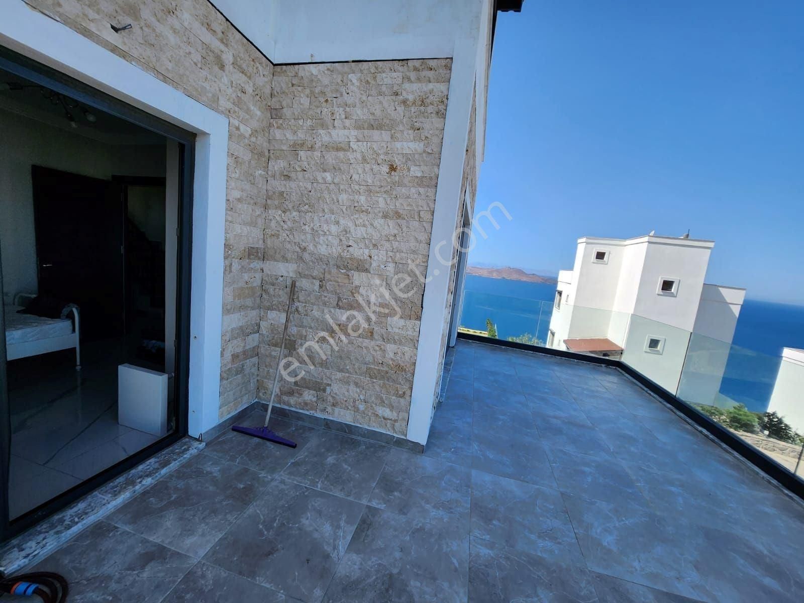 Bodrum Gündoğan Kızılburun Satılık Manzaralı Site İçi Tripleks Villa - Görsel 27