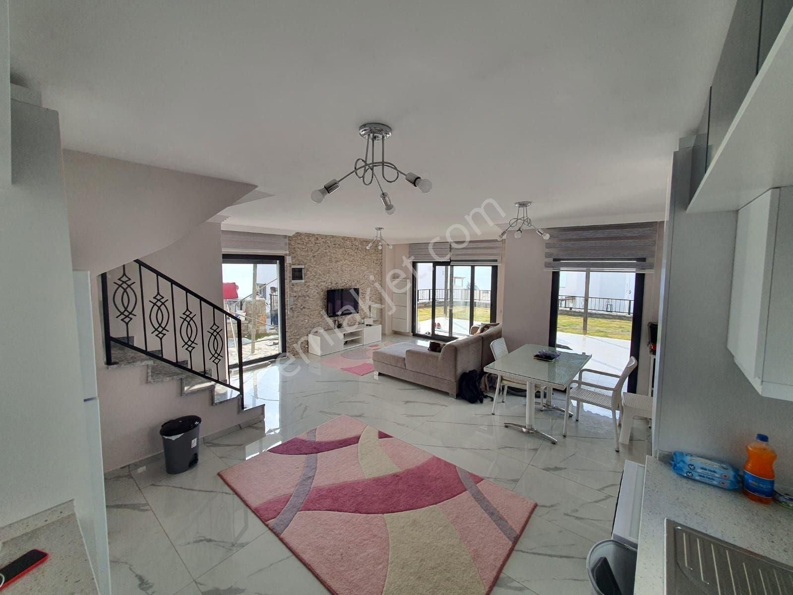 Bodrum Gündoğan Kızılburun Satılık Manzaralı Site İçi Tripleks Villa - Görsel 14