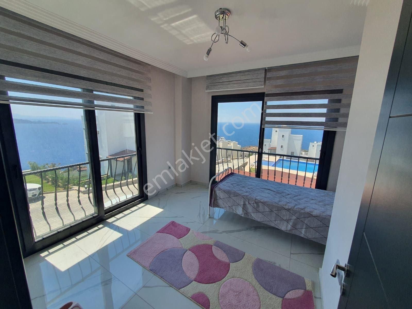 Bodrum Gündoğan Kızılburun Satılık Manzaralı Site İçi Tripleks Villa - Görsel 23