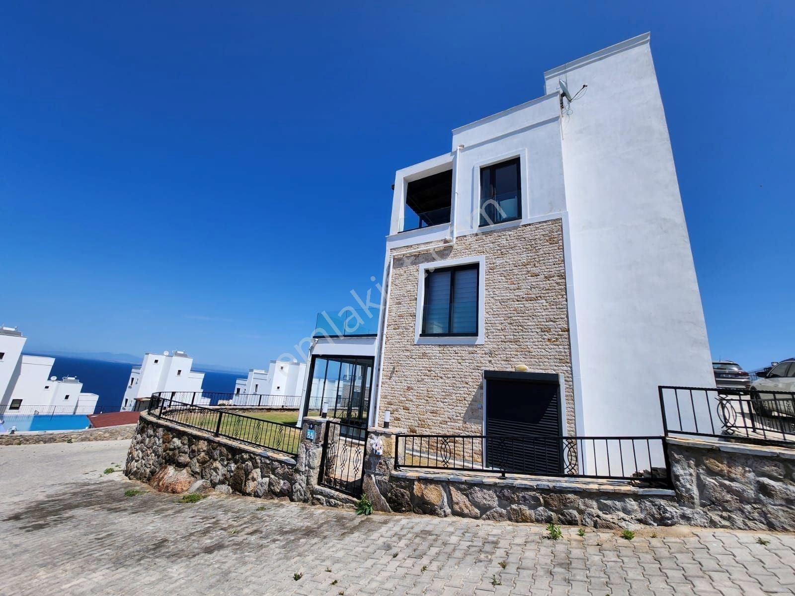 Bodrum Gündoğan Kızılburun Satılık Manzaralı Site İçi Tripleks Villa - Görsel 34