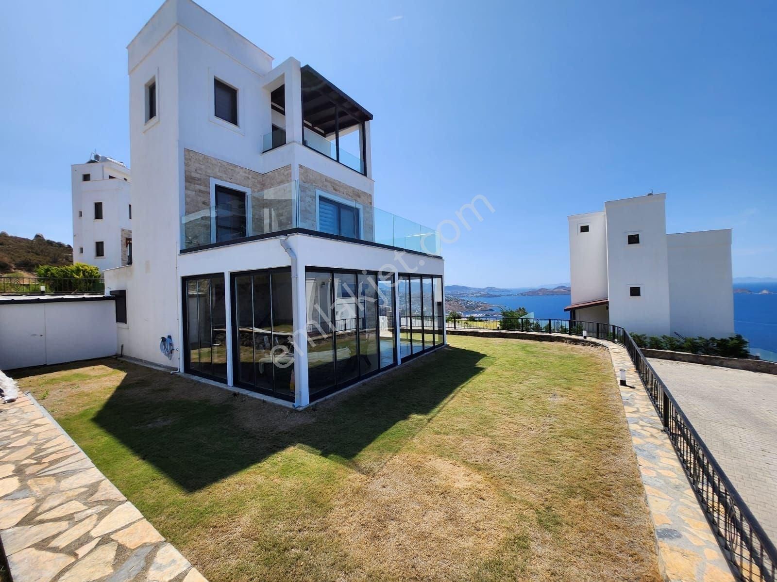 Bodrum Gündoğan Kızılburun Satılık Manzaralı Site İçi Tripleks Villa - Görsel 35