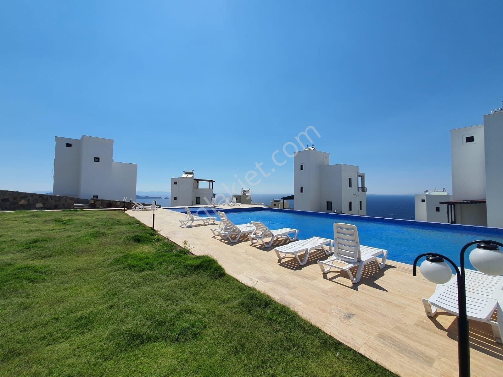 Bodrum Gündoğan Kızılburun Satılık Manzaralı Site İçi Tripleks Villa - Görsel 11