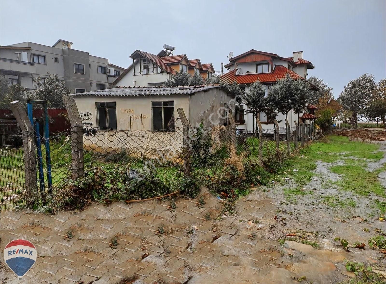 Remax Mavi-cebeci Sahilesıfır 723m²arsada 4katlı Ultralüksyazlık - Görsel 4