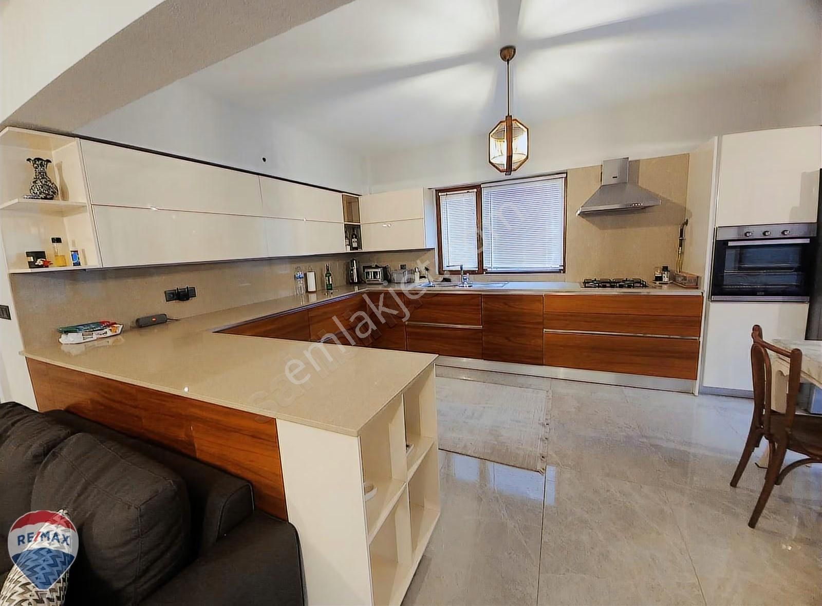 Remax Mavi-cebeci Sahilesıfır 723m²arsada 4katlı Ultralüksyazlık - Görsel 17