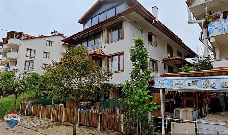 Remax Mavi-cebeci Sahilesıfır 723m²arsada 4katlı Ultralüksyazlık - Görsel 21