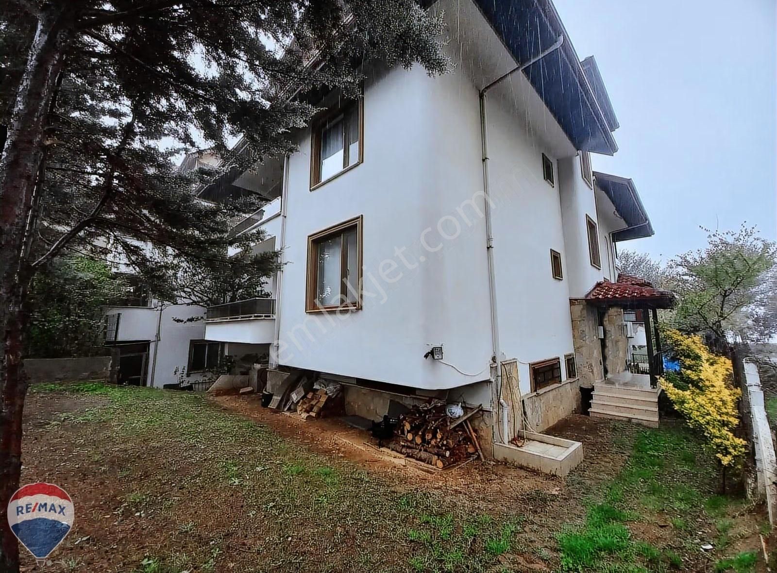 Remax Mavi-cebeci Sahilesıfır 723m²arsada 4katlı Ultralüksyazlık - Görsel 35