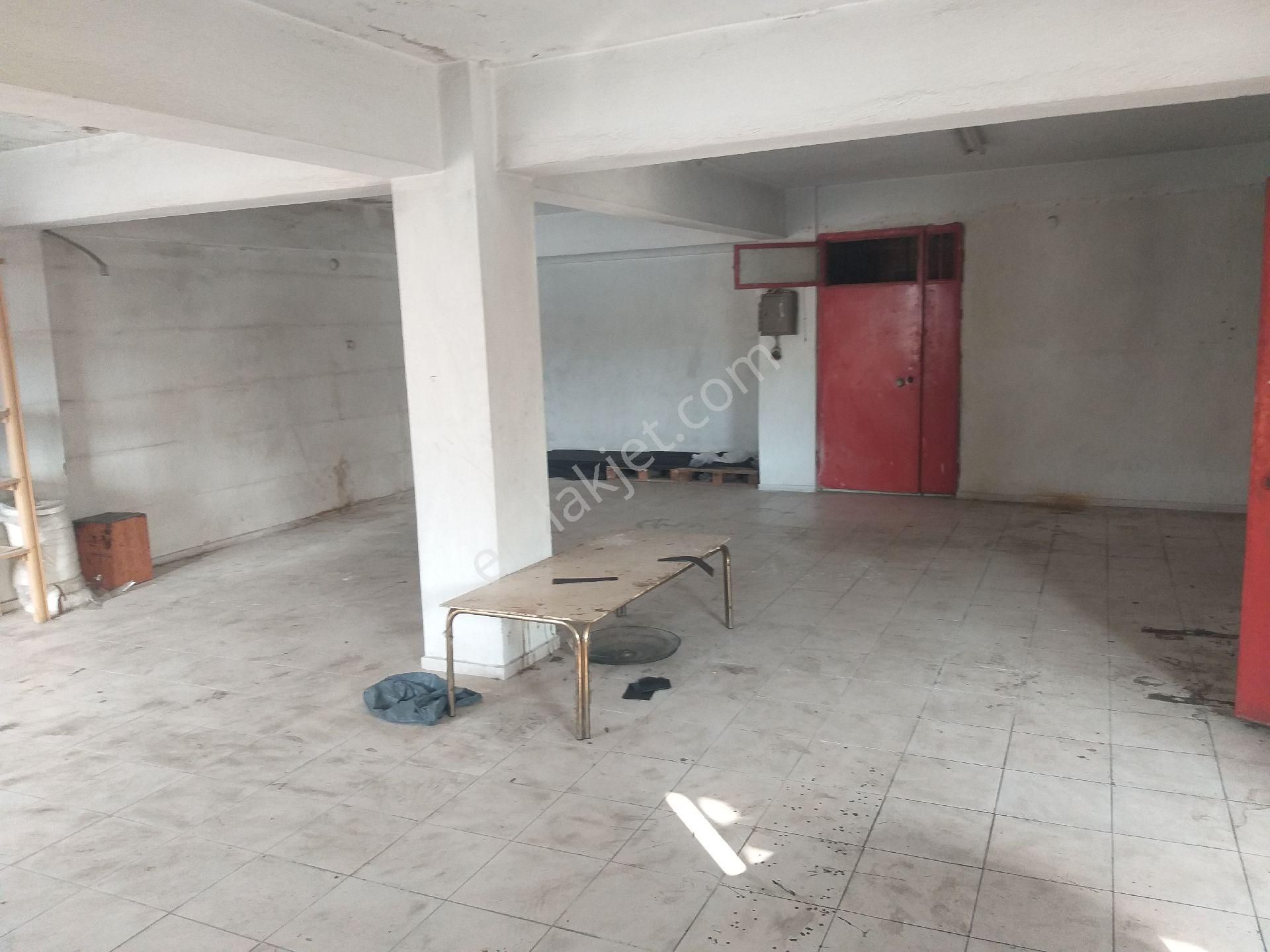 Karabağlar Sanayide 4.5 Katlı İcten Asansörlü Komple Bina Satııl - Görsel 14