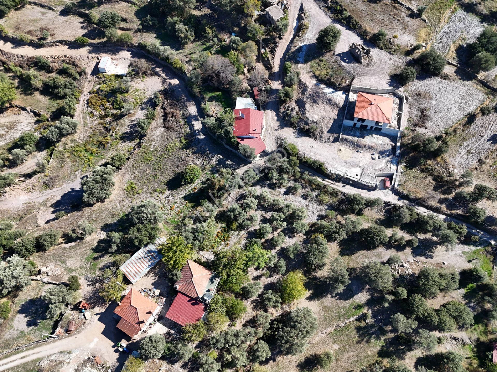 Milas Hasanlar’da 2.266 M² 2 Katlı Kargir Ev + Tarla (yatırıma Uygun, Bölünebilir) - Görsel 17