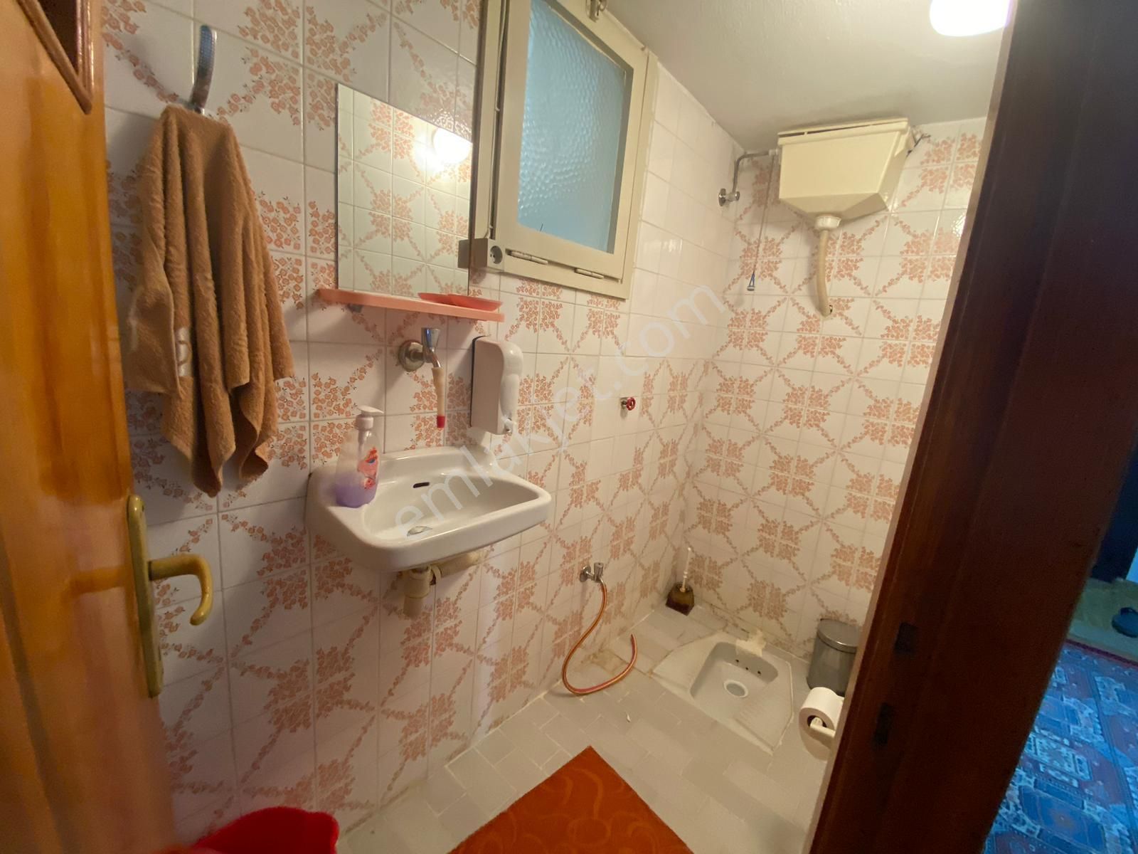 Hatay Pazaryeri Metro Yakını Kilimalı