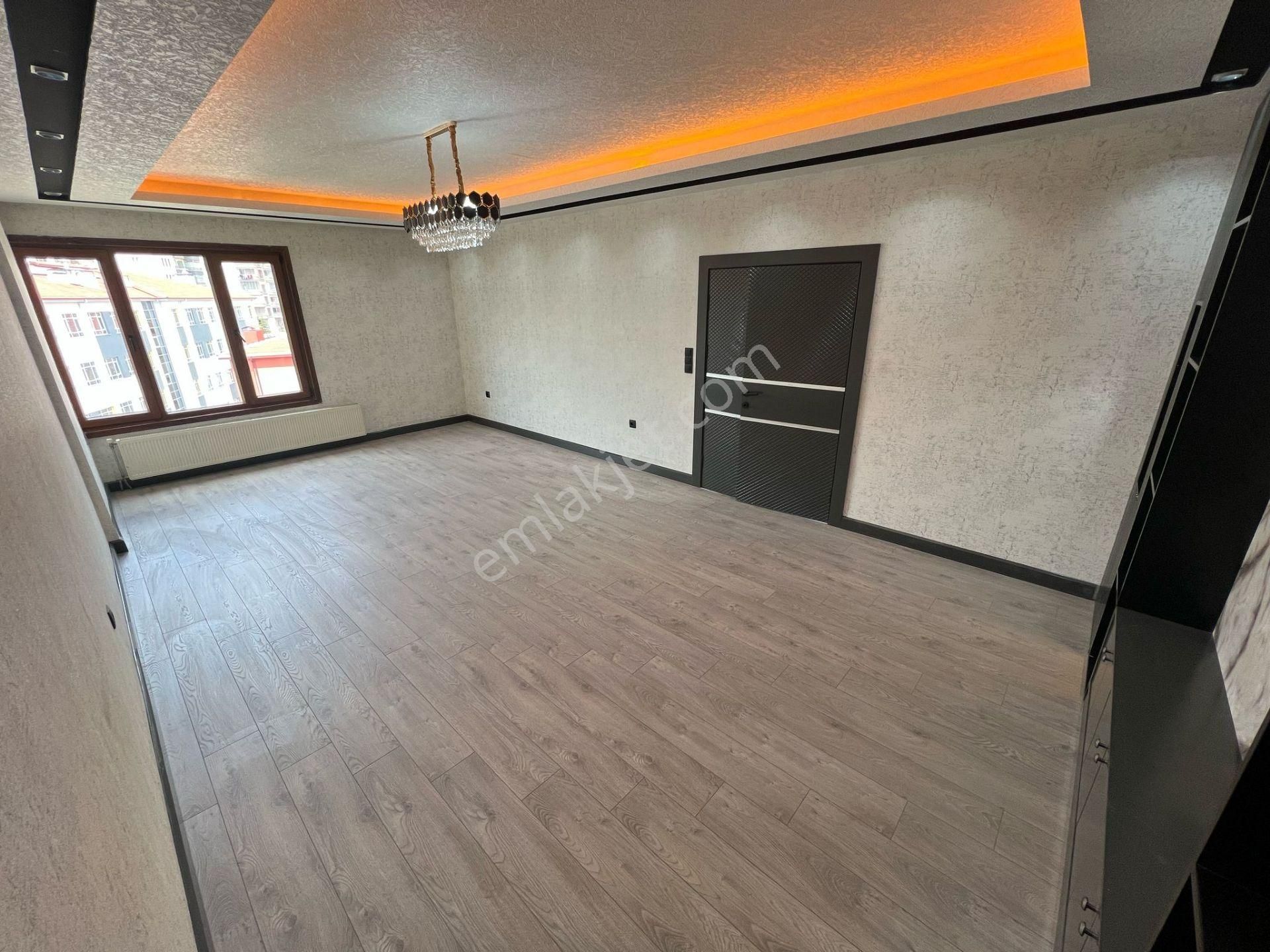 Etlik'te Site İçerisinde Lüks Yapılı Teras Balkonlu 3+1 - Görsel 11