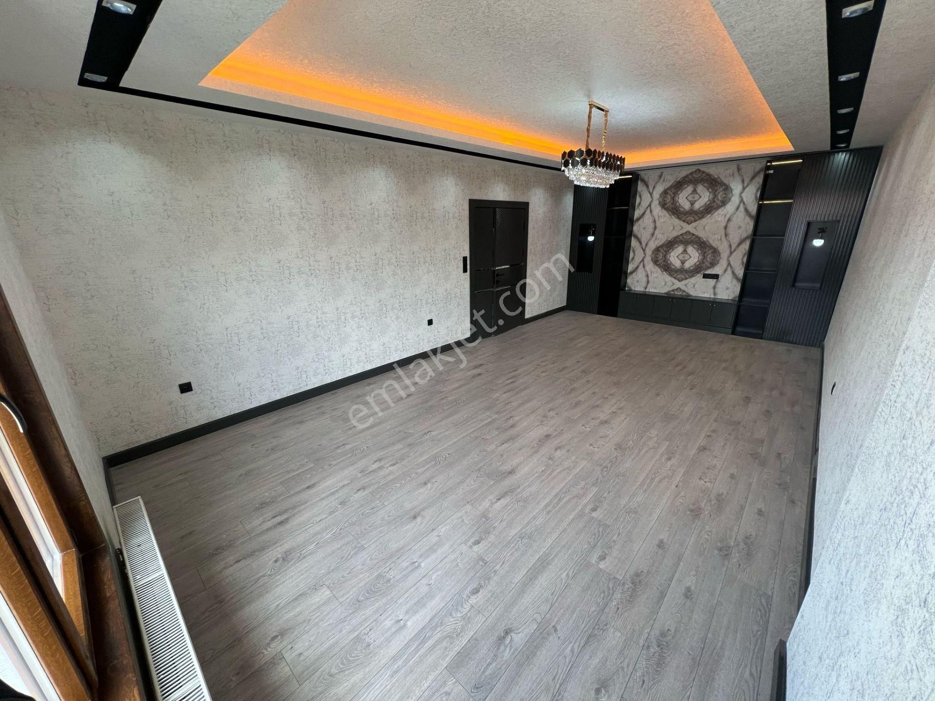 Etlik'te Site İçerisinde Lüks Yapılı Teras Balkonlu 3+1 - Görsel 8