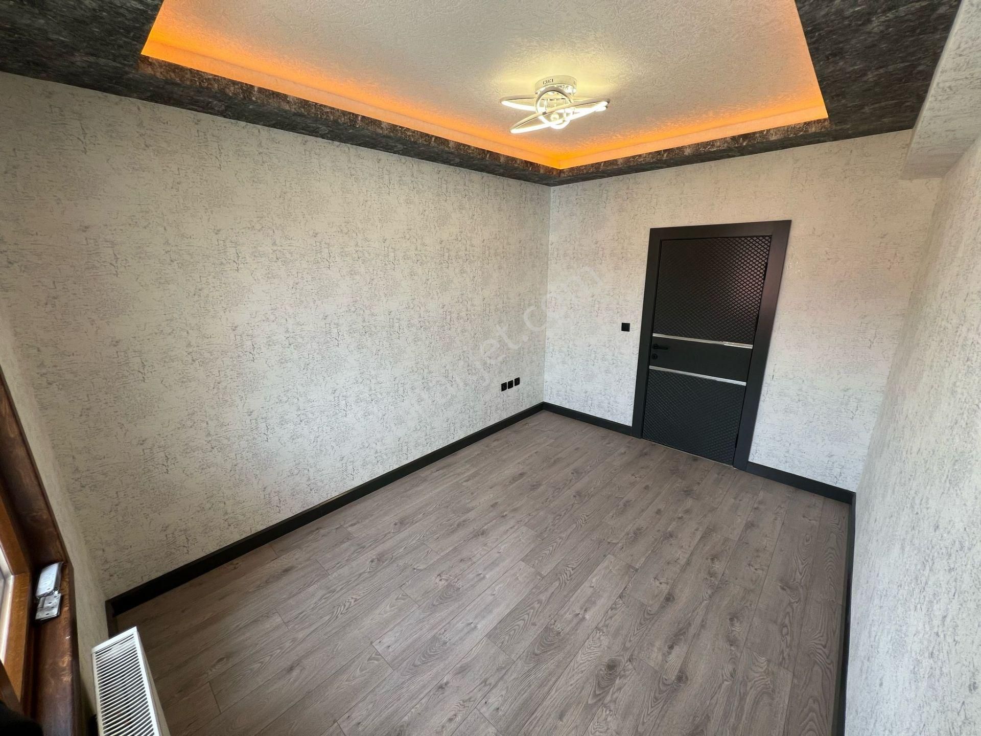 Etlik'te Site İçerisinde Lüks Yapılı Teras Balkonlu 3+1 - Görsel 19