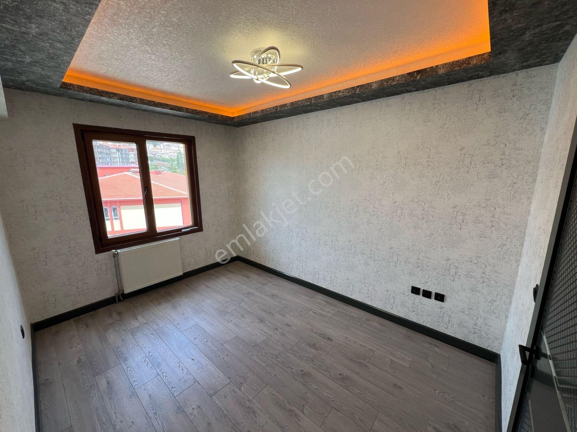 Etlik'te Site İçerisinde Lüks Yapılı Teras Balkonlu 3+1 - Görsel 20