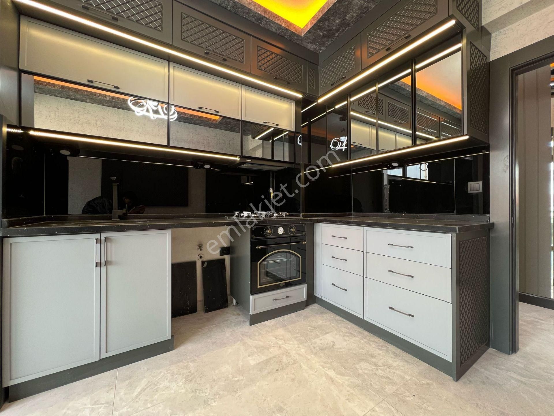 Etlik'te Site İçerisinde Lüks Yapılı Teras Balkonlu 3+1 - Görsel 3