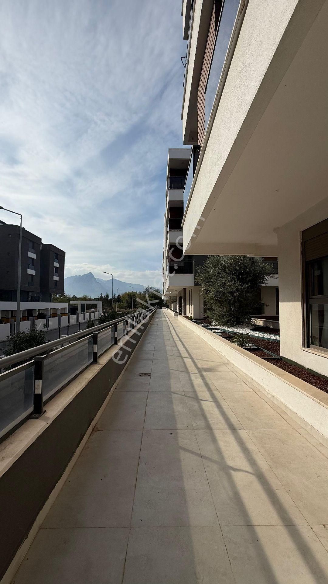 Uncalı’nın En Prestijli Sitesinde,lüx 3+1,yüzme Havuzlu,saunalı,ayrı Mutfaklı Daire - Görsel 16