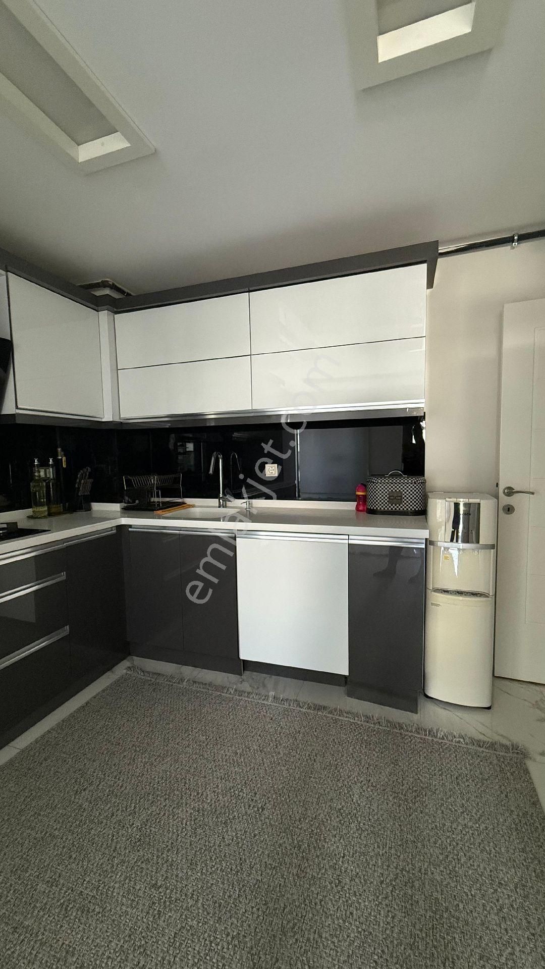 Uncalı’nın En Prestijli Sitesinde,lüx 3+1,yüzme Havuzlu,saunalı,ayrı Mutfaklı Daire - Görsel 4