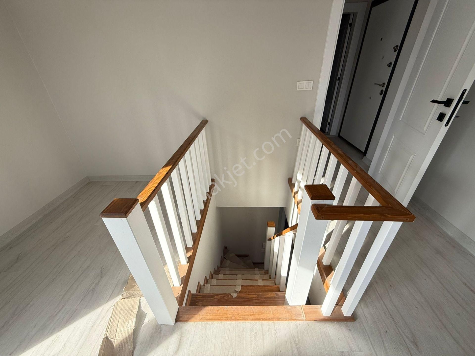 Satılık 3+1 Çatı Dubleks 120 M2 Sultanbeyli Mimar Sinanda - Görsel 11