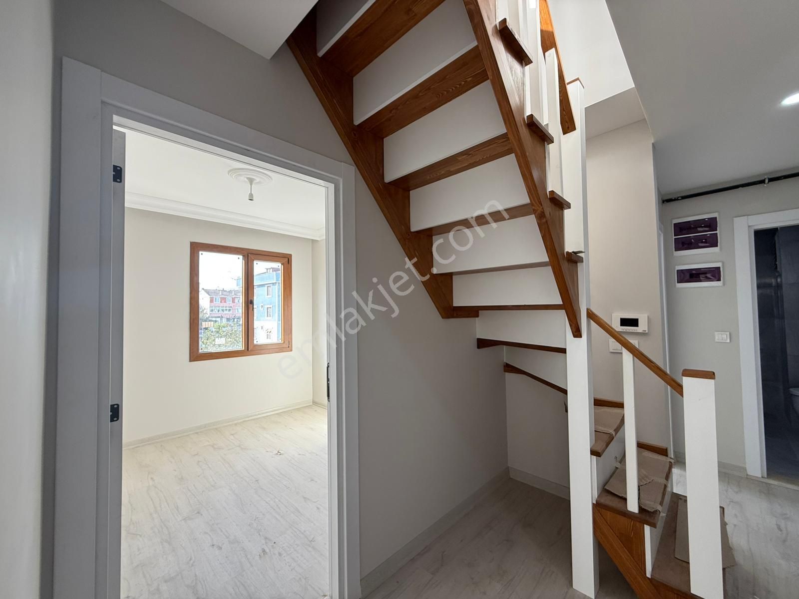 Satılık 3+1 Çatı Dubleks 120 M2 Sultanbeyli Mimar Sinanda - Görsel 8