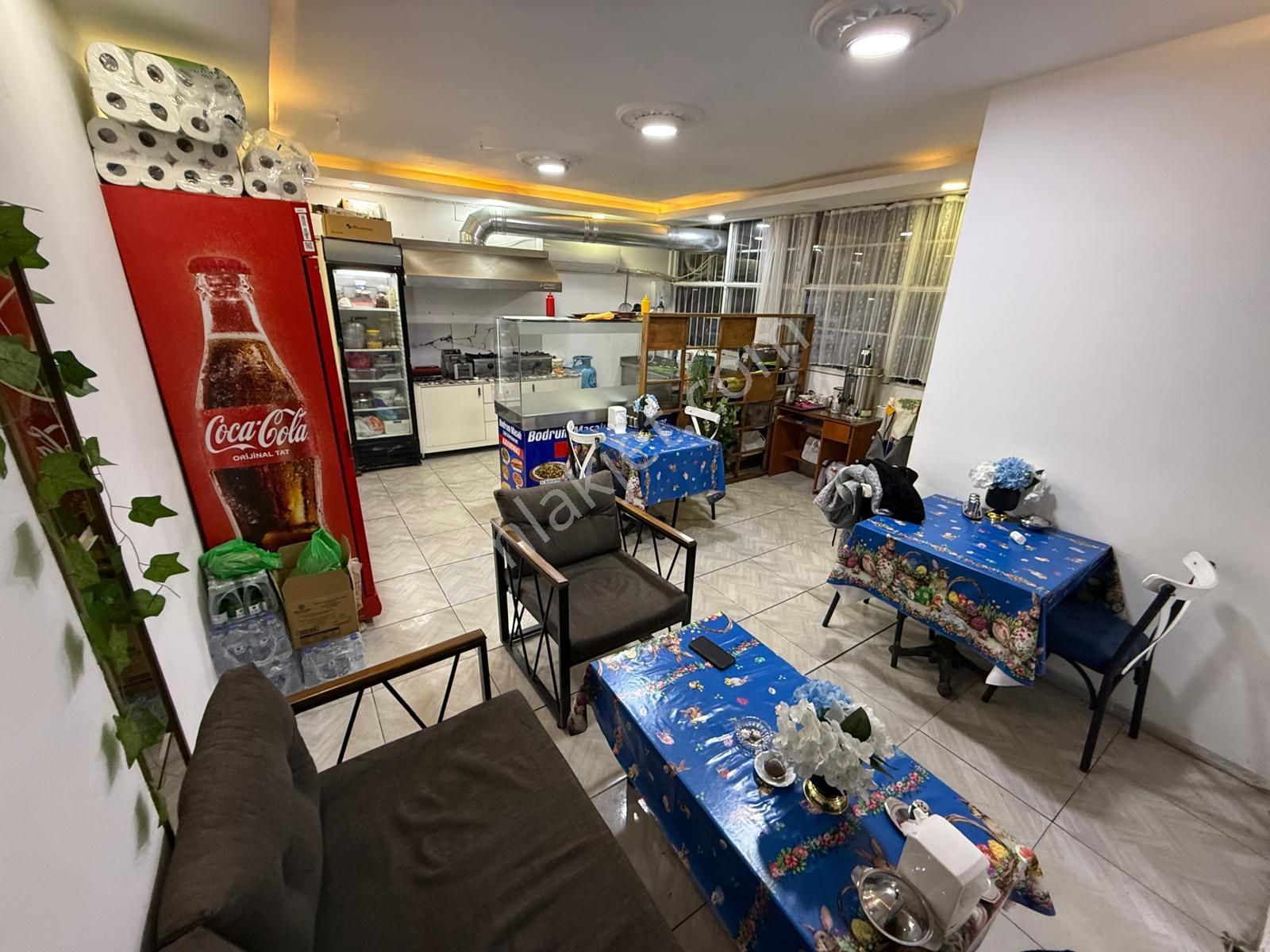 Alidede Mah.saydam Yakını 50 M2 Devren Cafe-- Restaurant.......