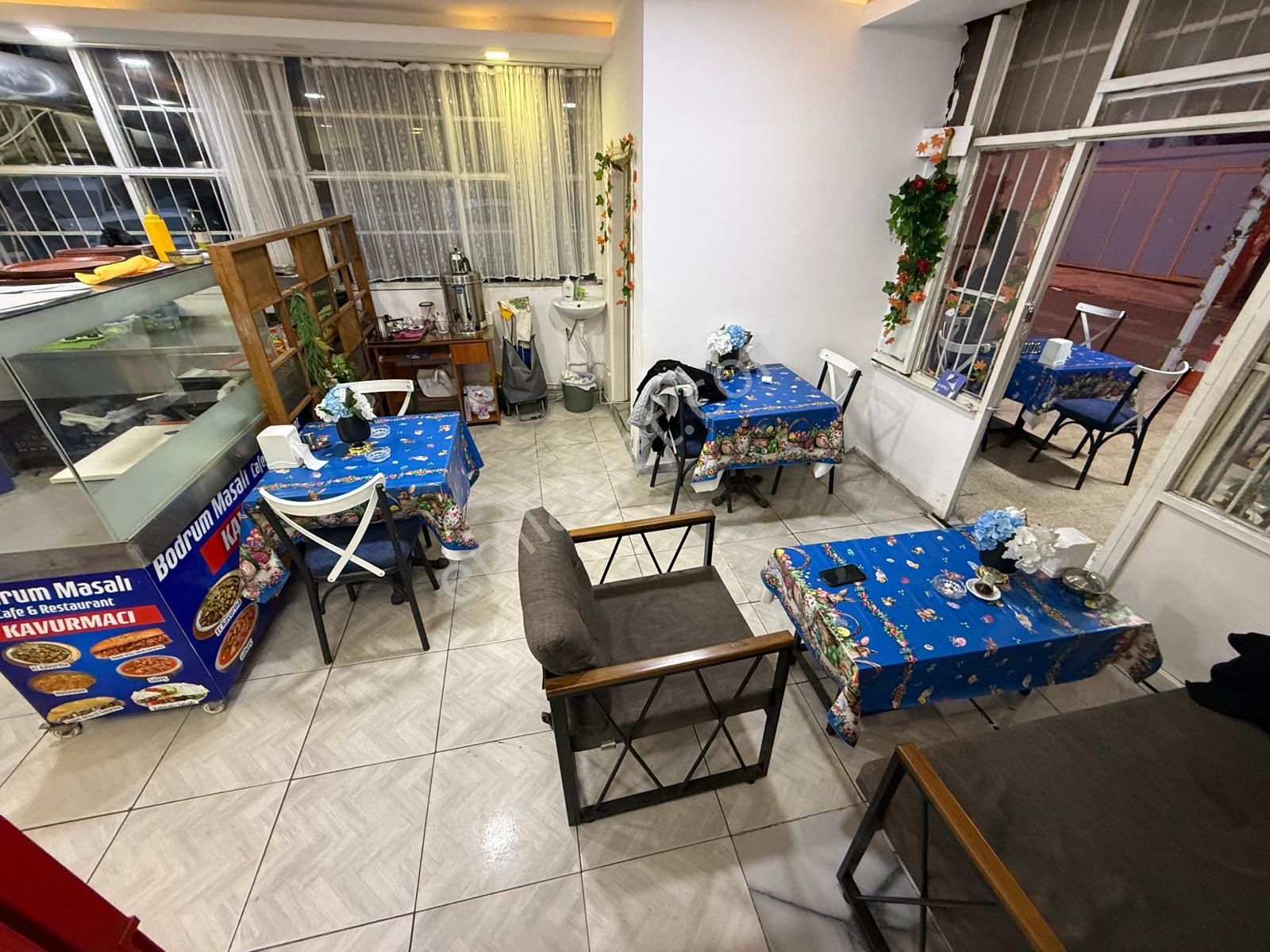 Alidede Mah.saydam Yakını 50 M2 Devren Cafe-- Restaurant....... - Görsel 6