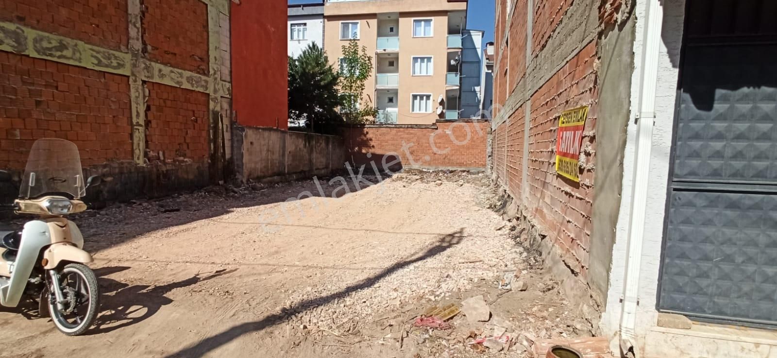 İnegöl Merkezde Satılık Arsa 2. Derece Korumada - Görsel 4