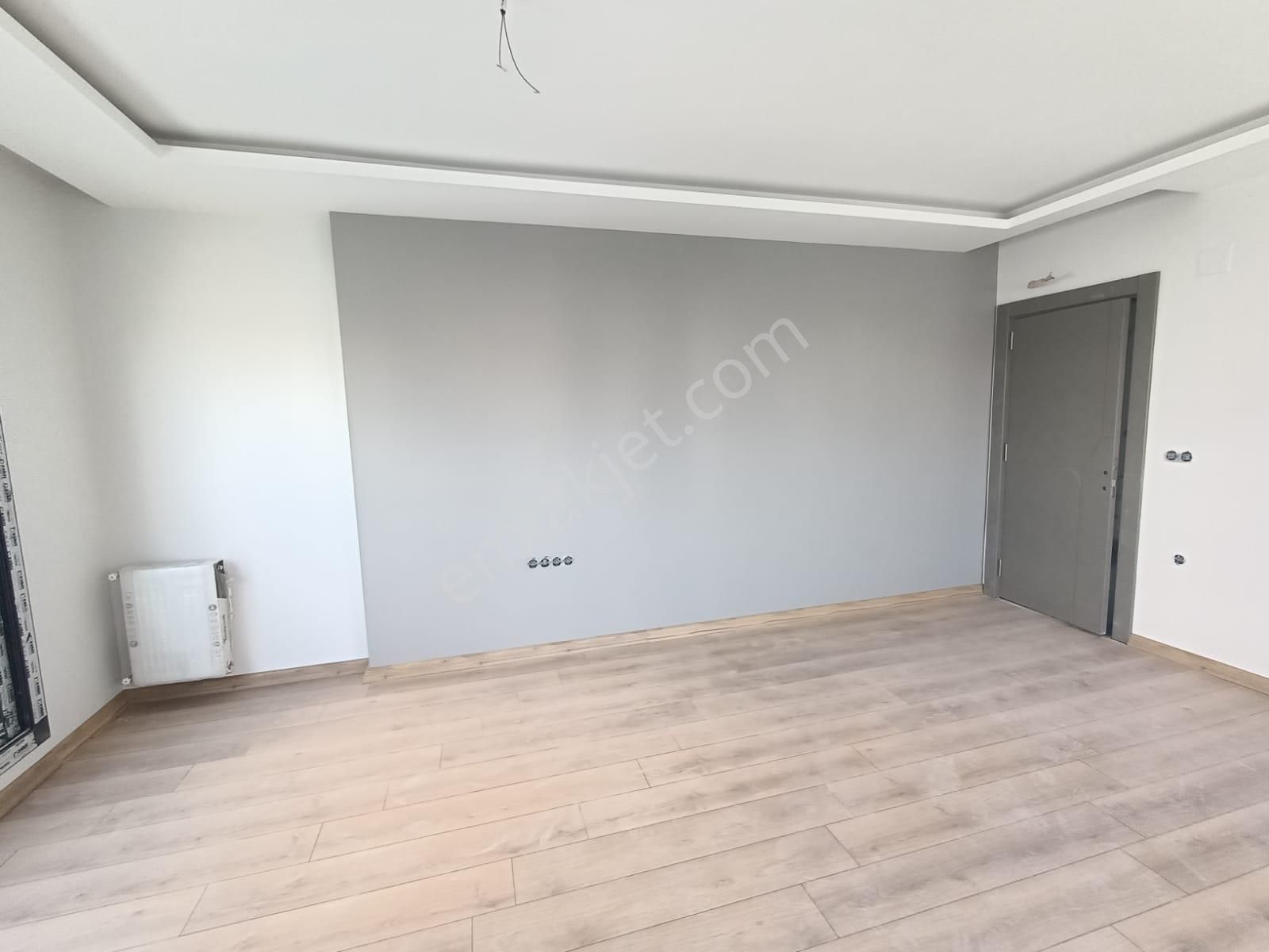 İz'den Bulvar Üzeri Sıfır Ful Cephe Açık Bölgesinde Tek - Görsel 17