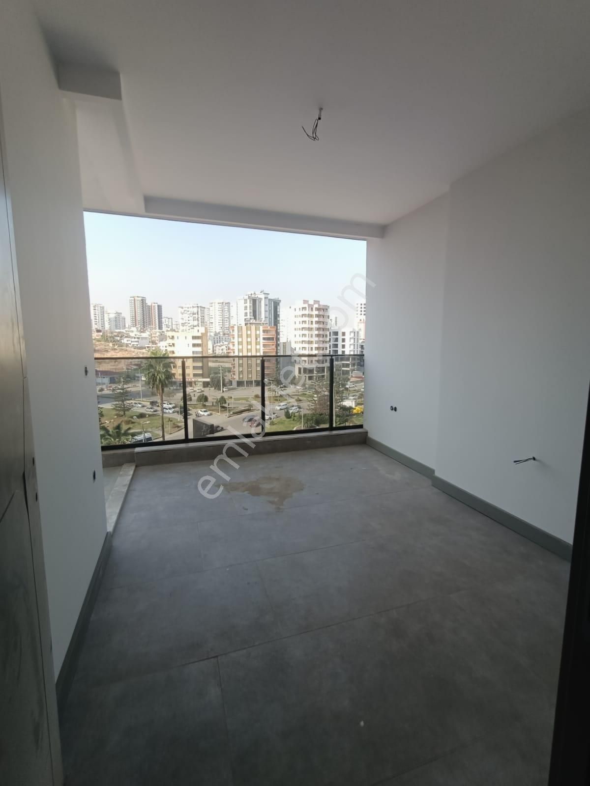 İz'den Bulvar Üzeri Sıfır Ful Cephe Açık Bölgesinde Tek - Görsel 21