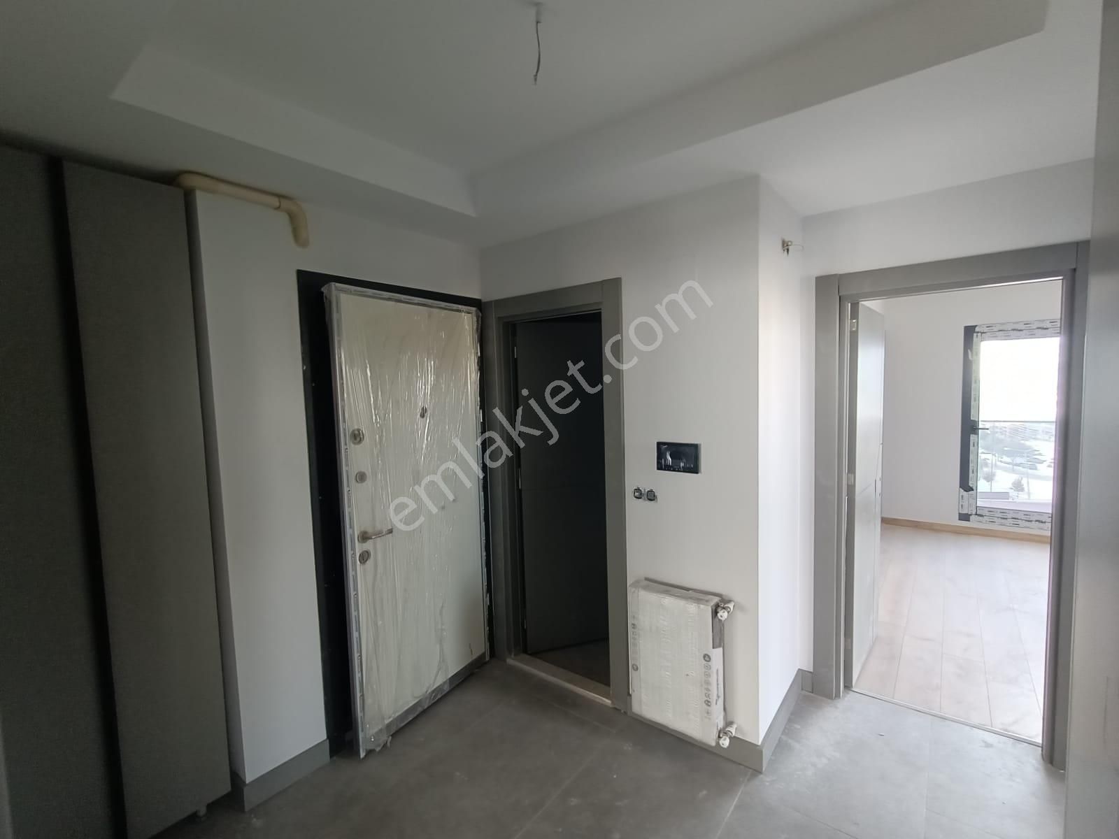 İz'den Bulvar Üzeri Sıfır Ful Cephe Açık Bölgesinde Tek - Görsel 10