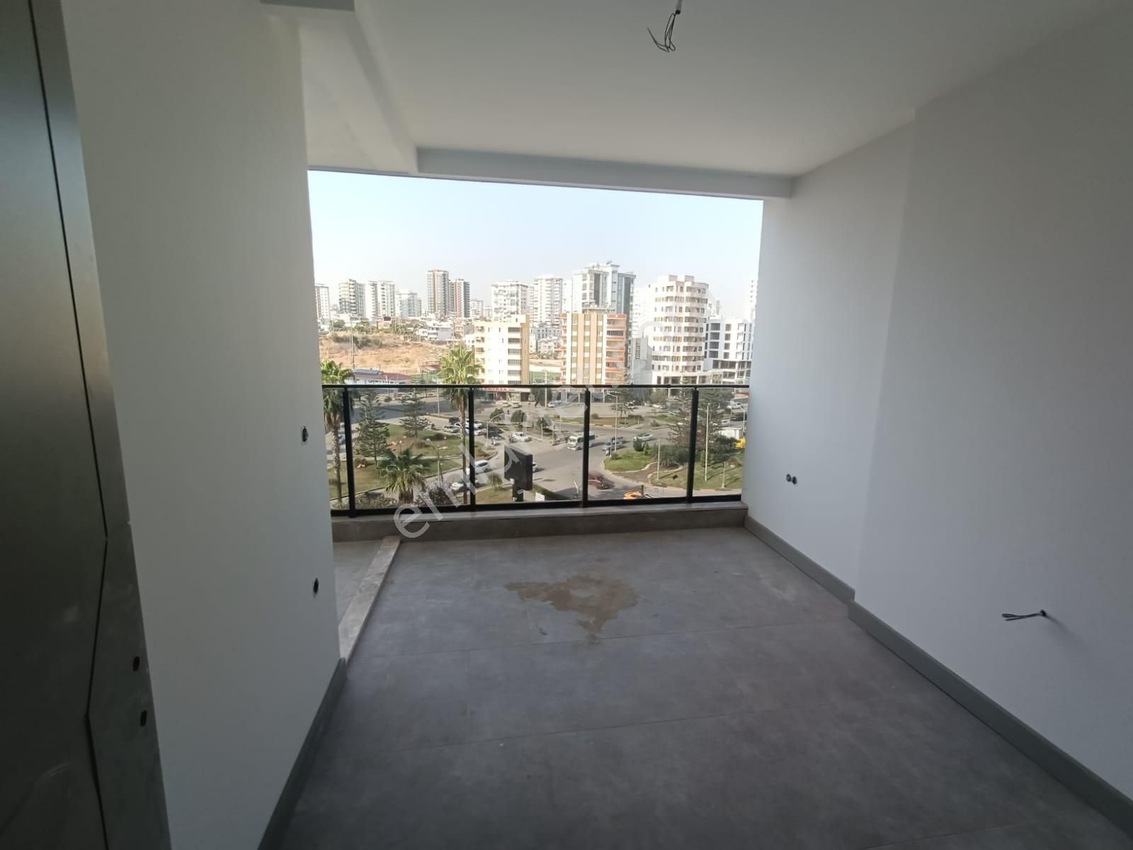 İz'den Bulvar Üzeri Sıfır Ful Cephe Açık Bölgesinde Tek - Görsel 22