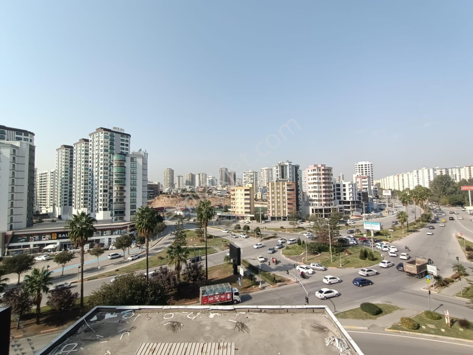 İz'den Bulvar Üzeri Sıfır Ful Cephe Açık Bölgesinde Tek