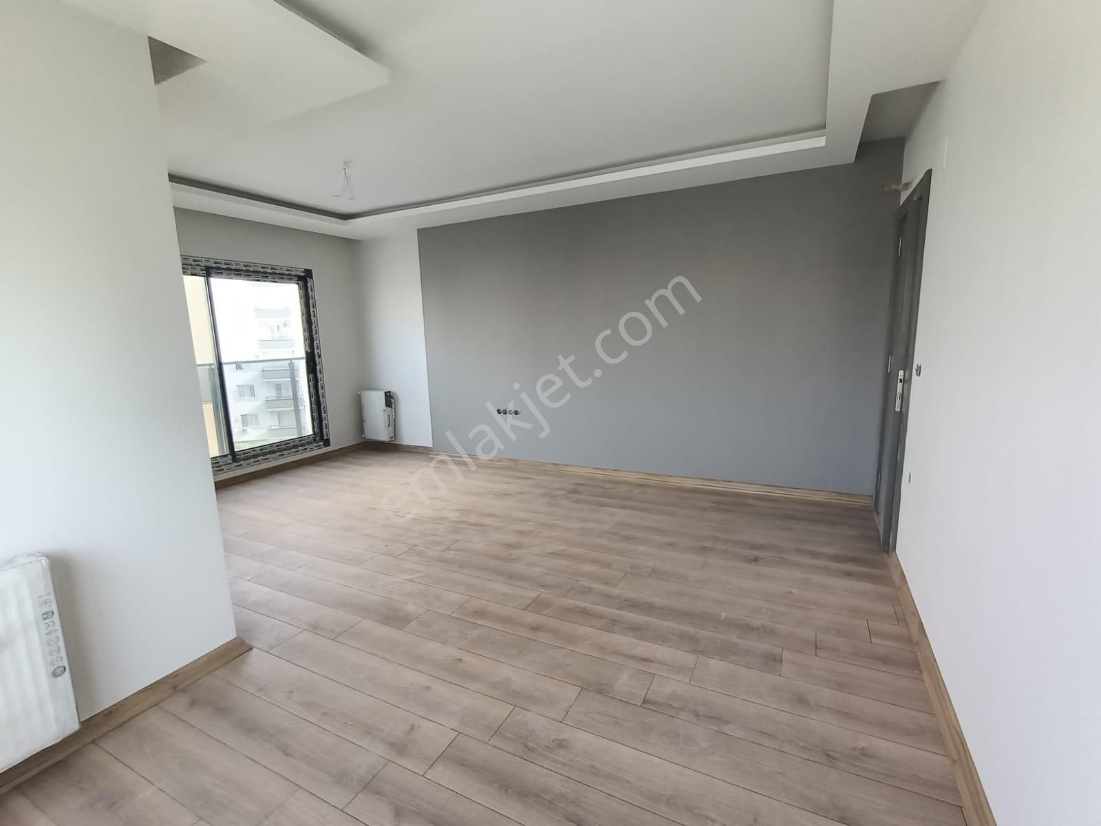 İz'den Bulvar Üzeri Sıfır Ful Cephe Açık Bölgesinde Tek - Görsel 16