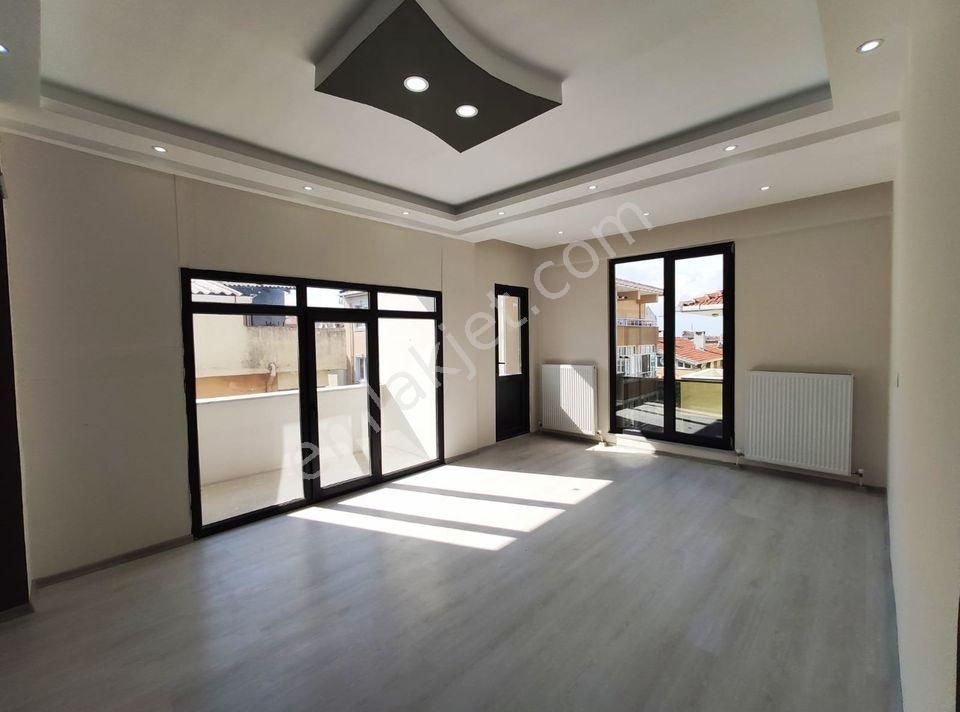 Alyans Life İnşaat'tan Metrobüs Güzergahında Ferah Daire - Görsel 12