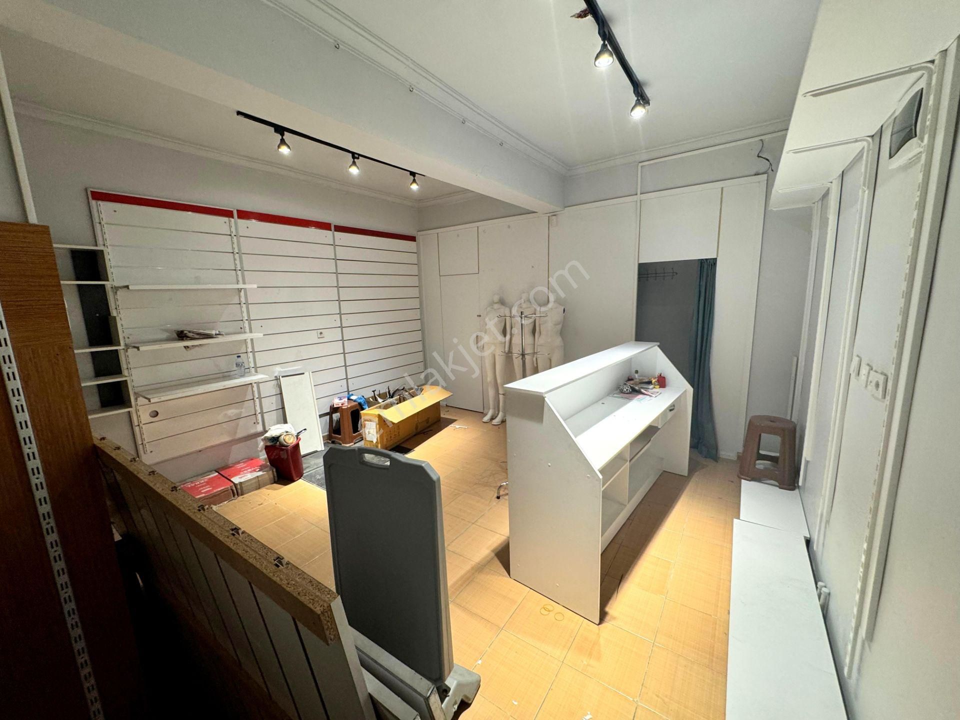 Emre Emlak'tan Alsancak'ta Depolu Kiralık Dükkan - Görsel 7