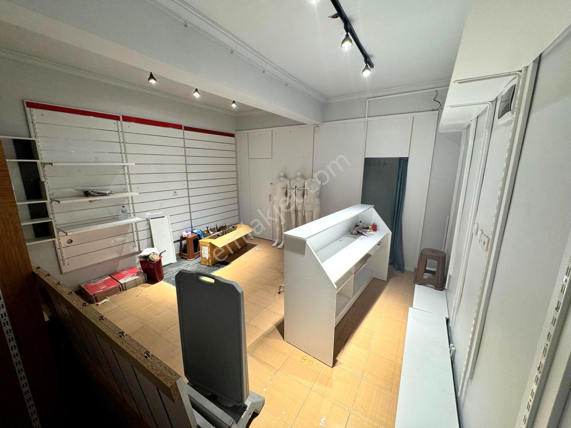 Emre Emlak'tan Alsancak'ta Depolu Kiralık Dükkan - Görsel 9