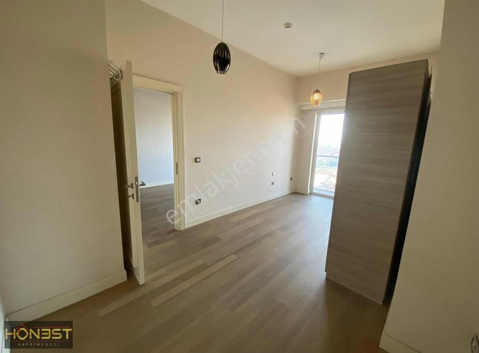 Kiptaş Venezia Mega Satılık 1+1 Boş Daire...hemen Oturum - Görsel 31