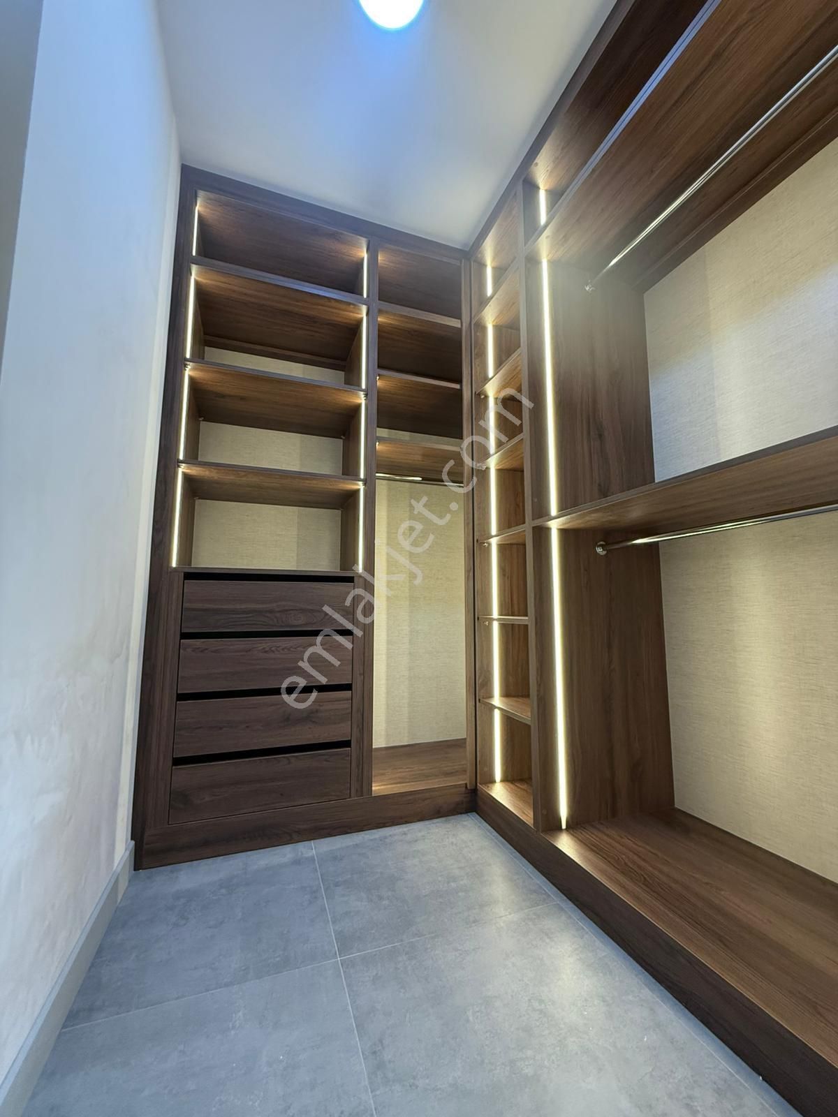 Demirler'den Selçukbeyde Ultra Lüks Ara Kat 200m² 3+1 Daire - Görsel 23