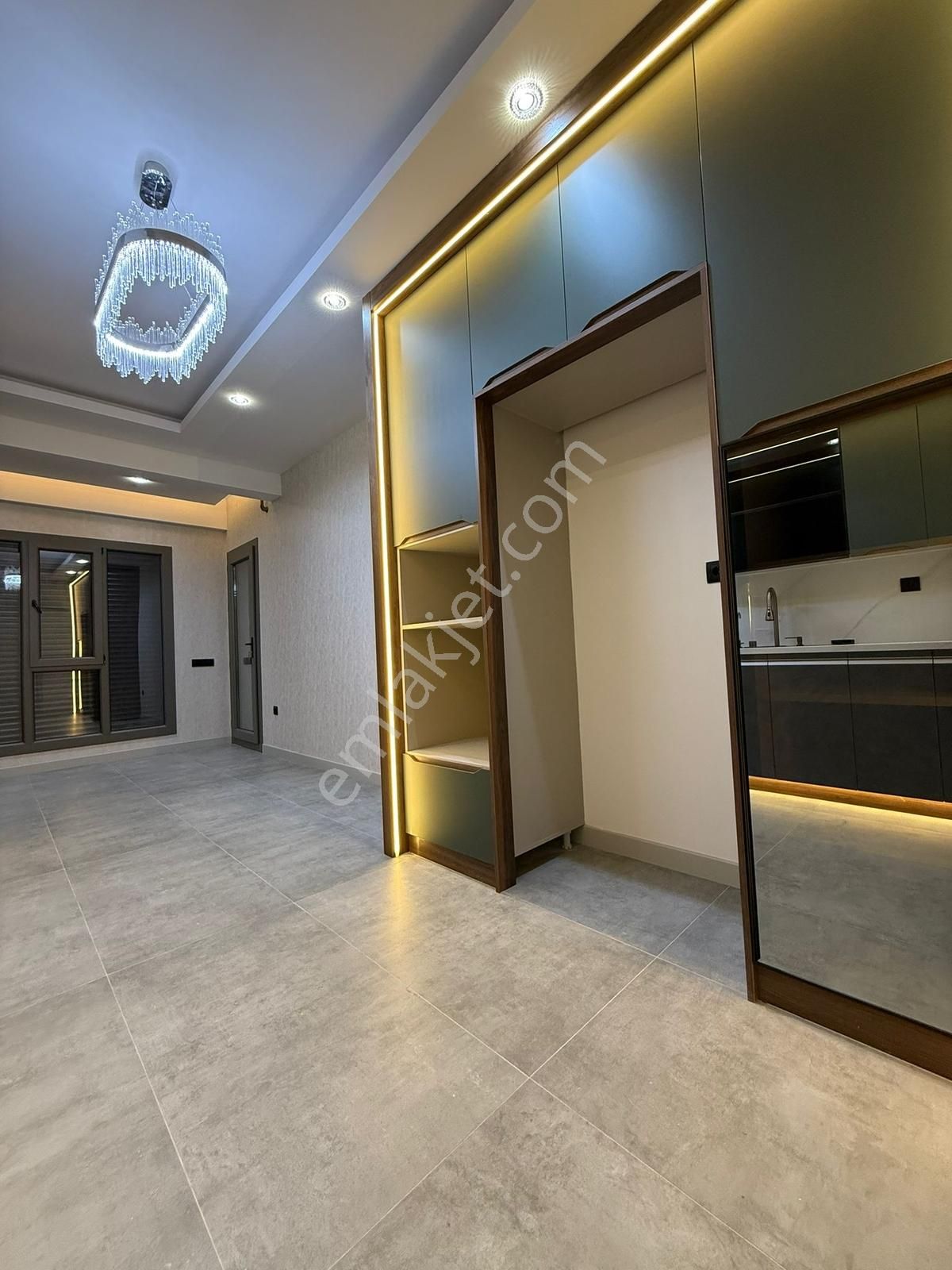 Demirler'den Selçukbeyde Ultra Lüks Ara Kat 200m² 3+1 Daire - Görsel 29