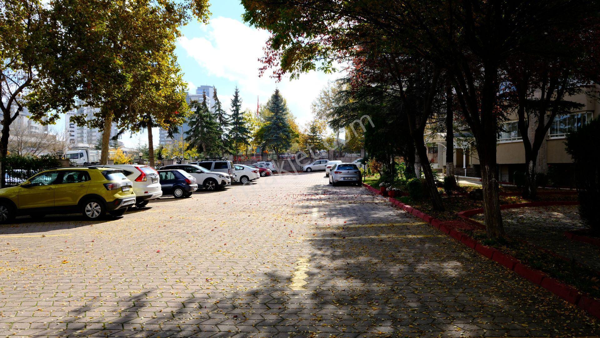 Yaşamkent Basın Kulüp 1 Sitesinde Satılık 4+1 Daire - Görsel 34