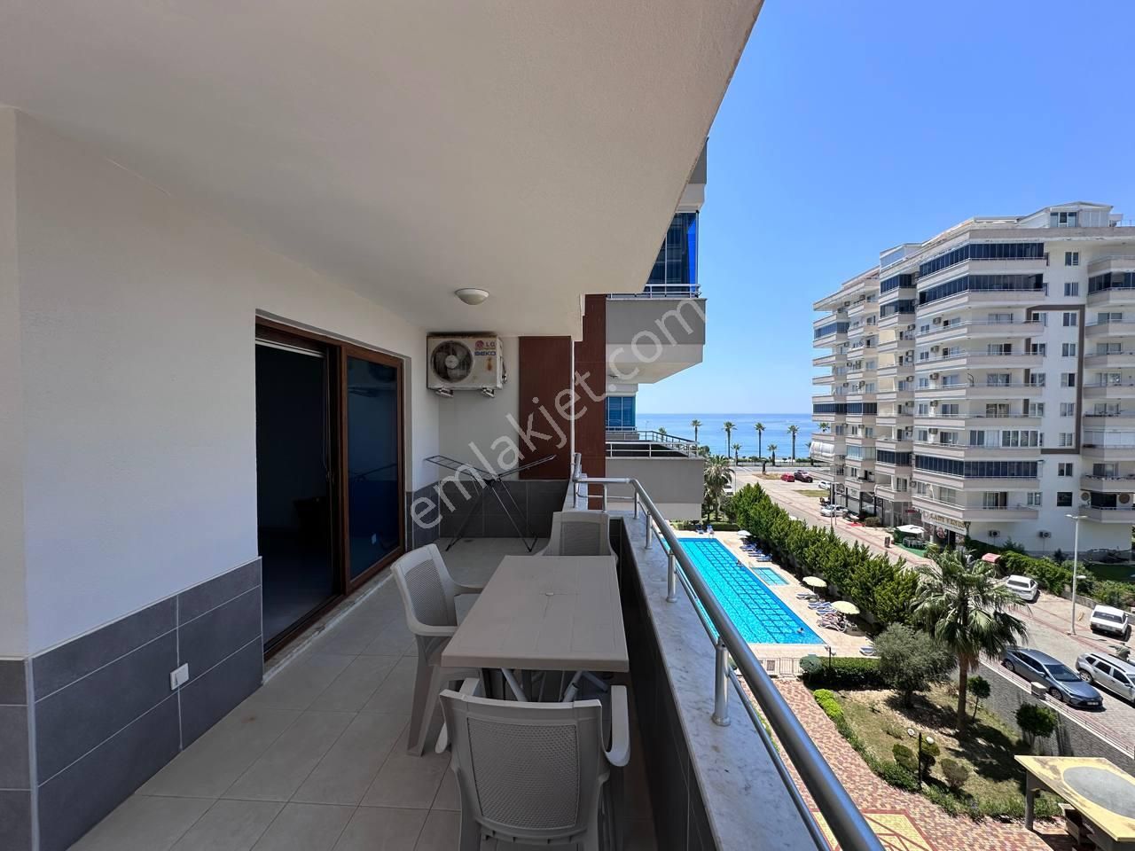 Denize Sıfır Site İçinde Deniz Manzaralı 120 M2 Eşyalı 2+1 Daire - Görsel 23