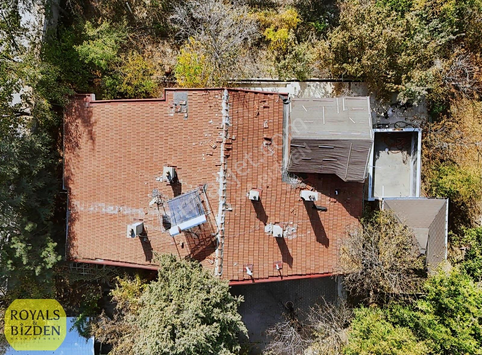 Erenköy'ün Kalbinde 1271m2 Arsa İçerisinde Müstakil Fırsat Villa - Görsel 28