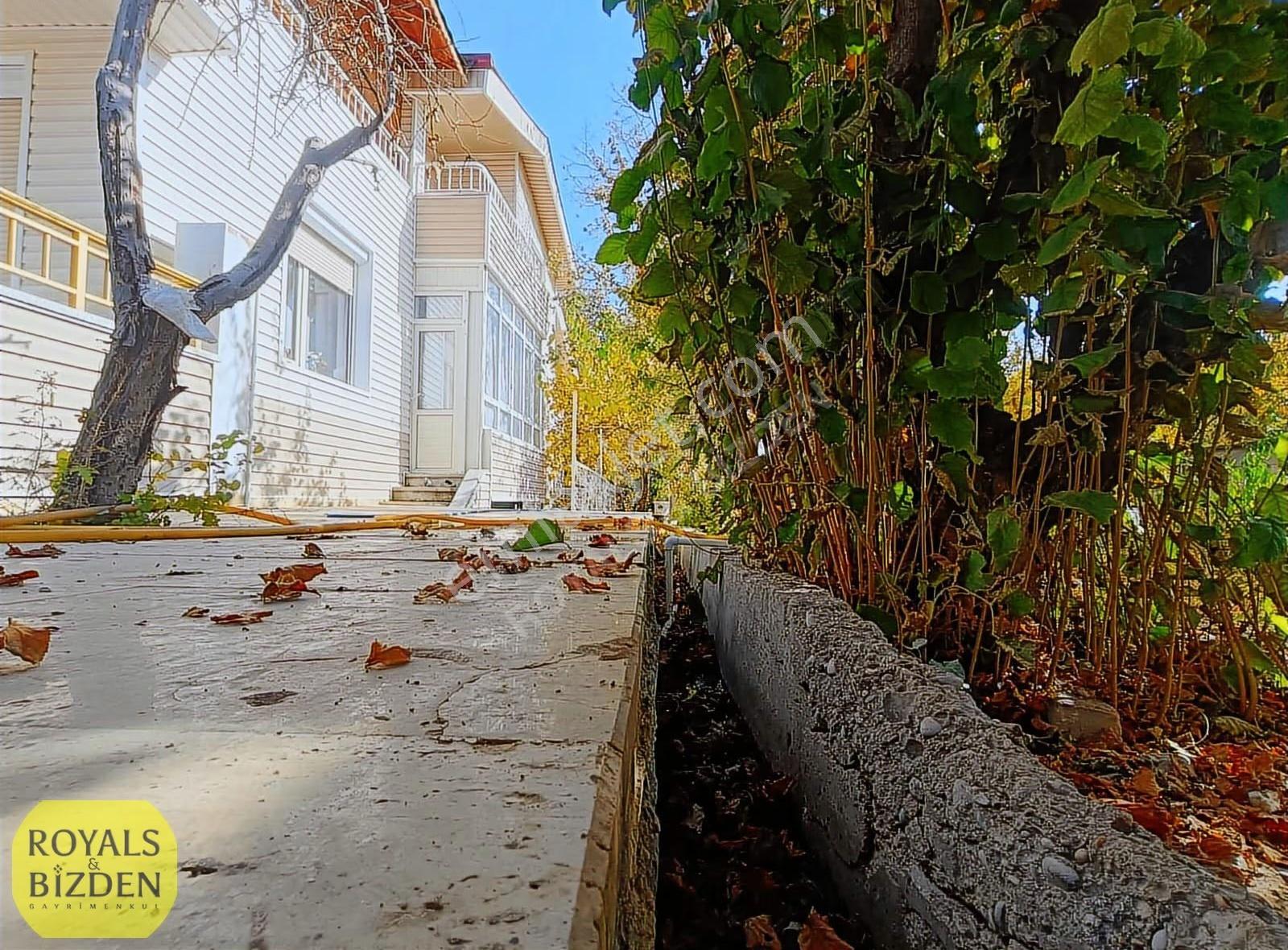 Erenköy'ün Kalbinde 1271m2 Arsa İçerisinde Müstakil Fırsat Villa - Görsel 23