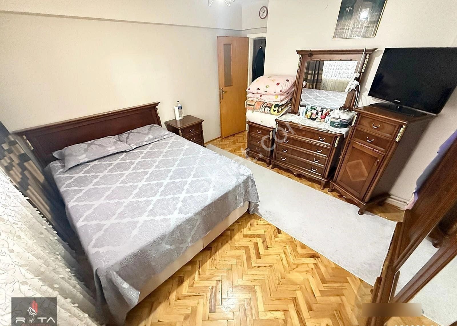 Rota'dan Ş.hastanesi Yakını Ara Kat Bağımsız Salon Yapılı 3+1 !! - Görsel 18