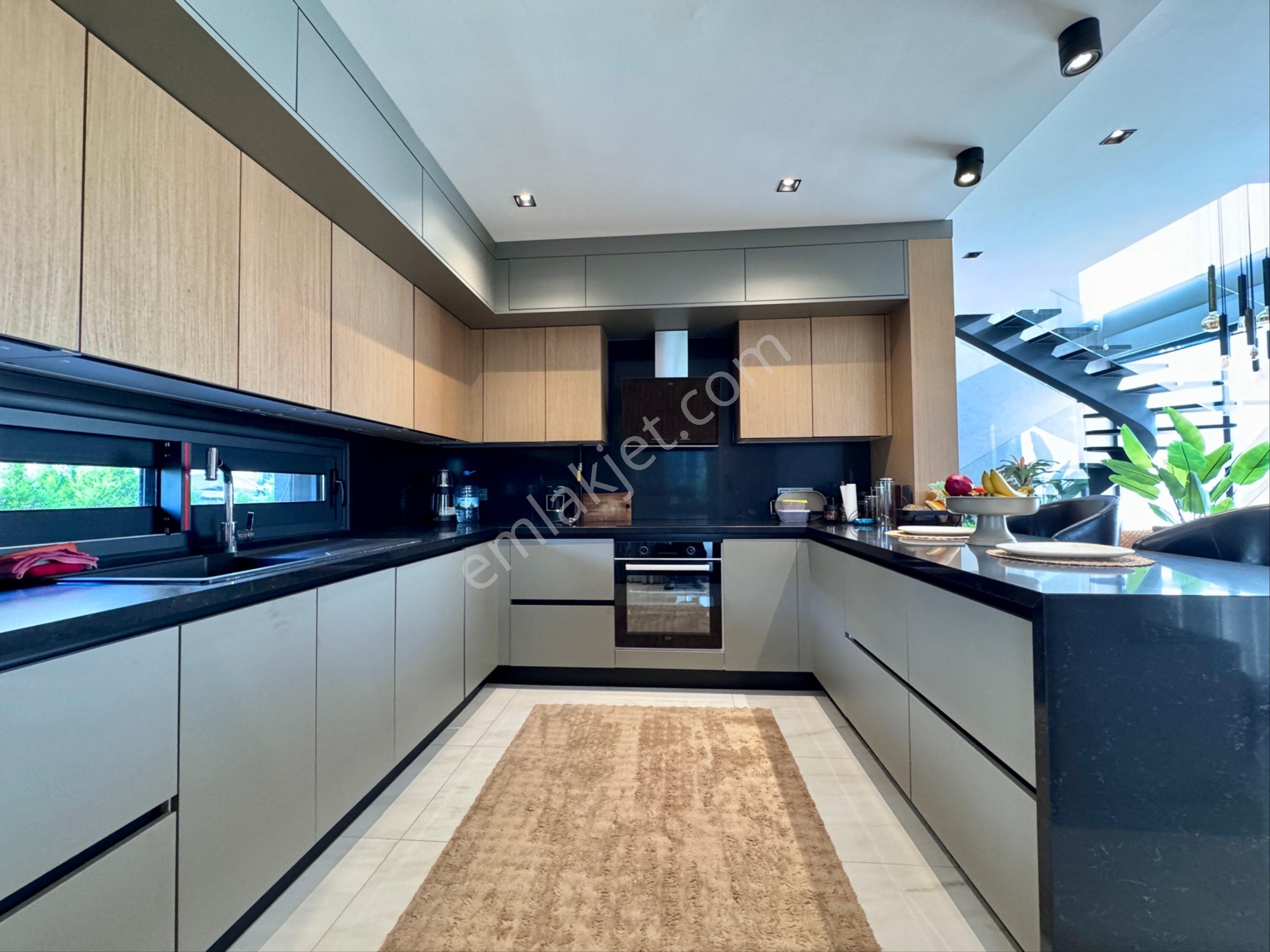 Kuşadası Yavansu’da Sesli Komutlu Akıllı Ev Sistemi, Özel Havuzlu, Eşyalı Ultra Lüks 4+1 Villa - Görsel 15