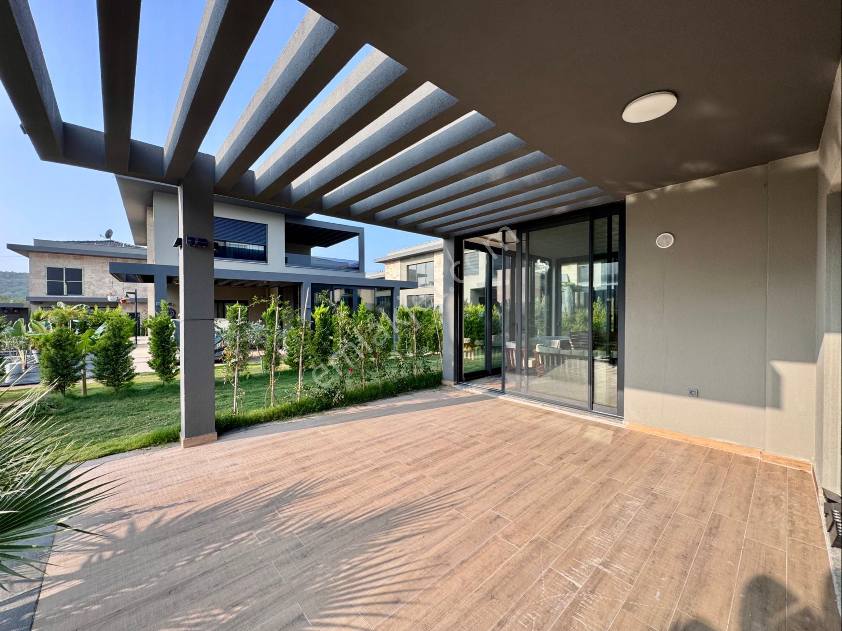 Kuşadası Yavansu’da Sesli Komutlu Akıllı Ev Sistemi, Özel Havuzlu, Eşyalı Ultra Lüks 4+1 Villa - Görsel 8