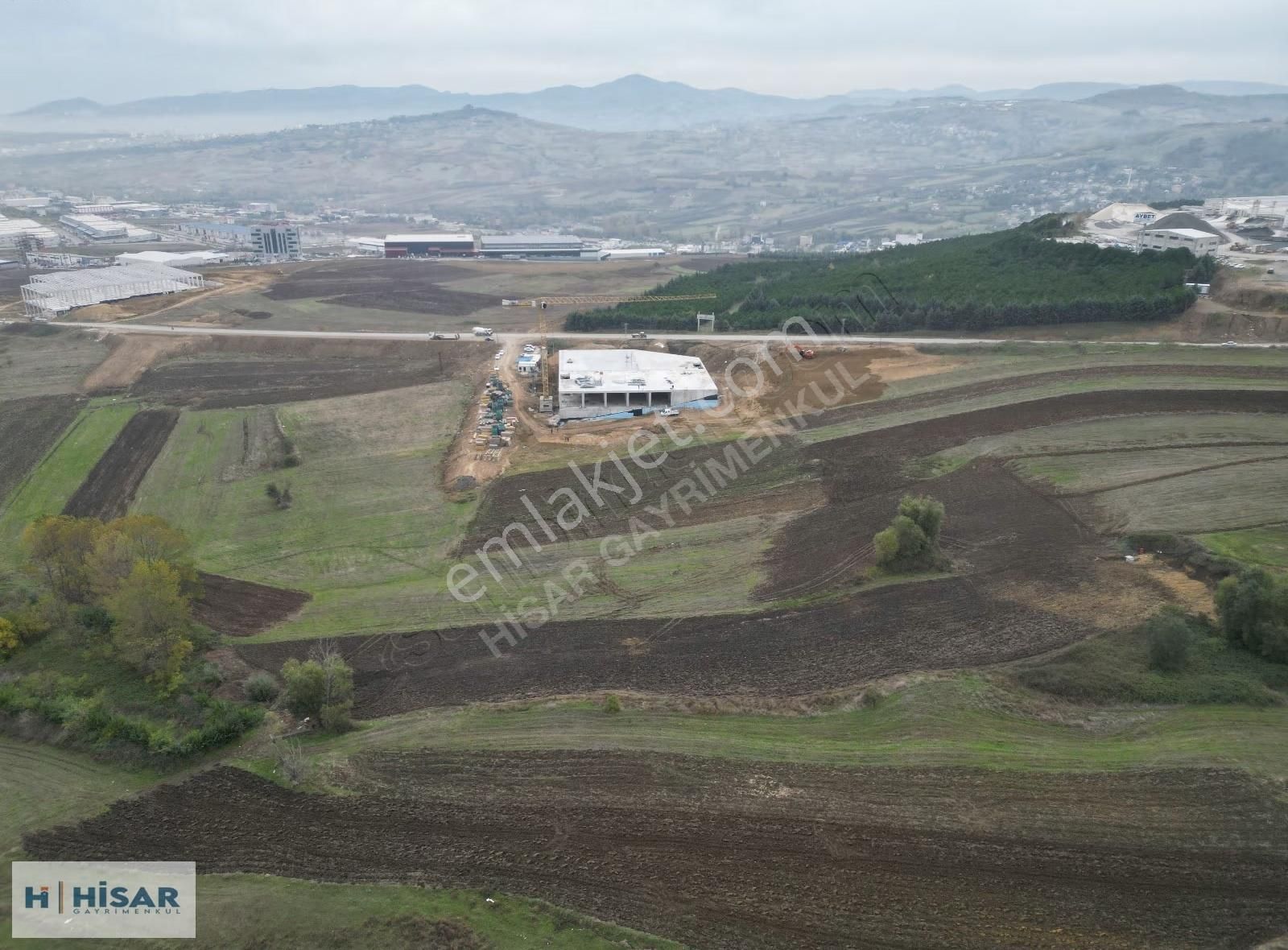 Hisar' Dan Açık Depo Kullanımına Uygun Ana Alterlere Yakın Arsa - Görsel 9